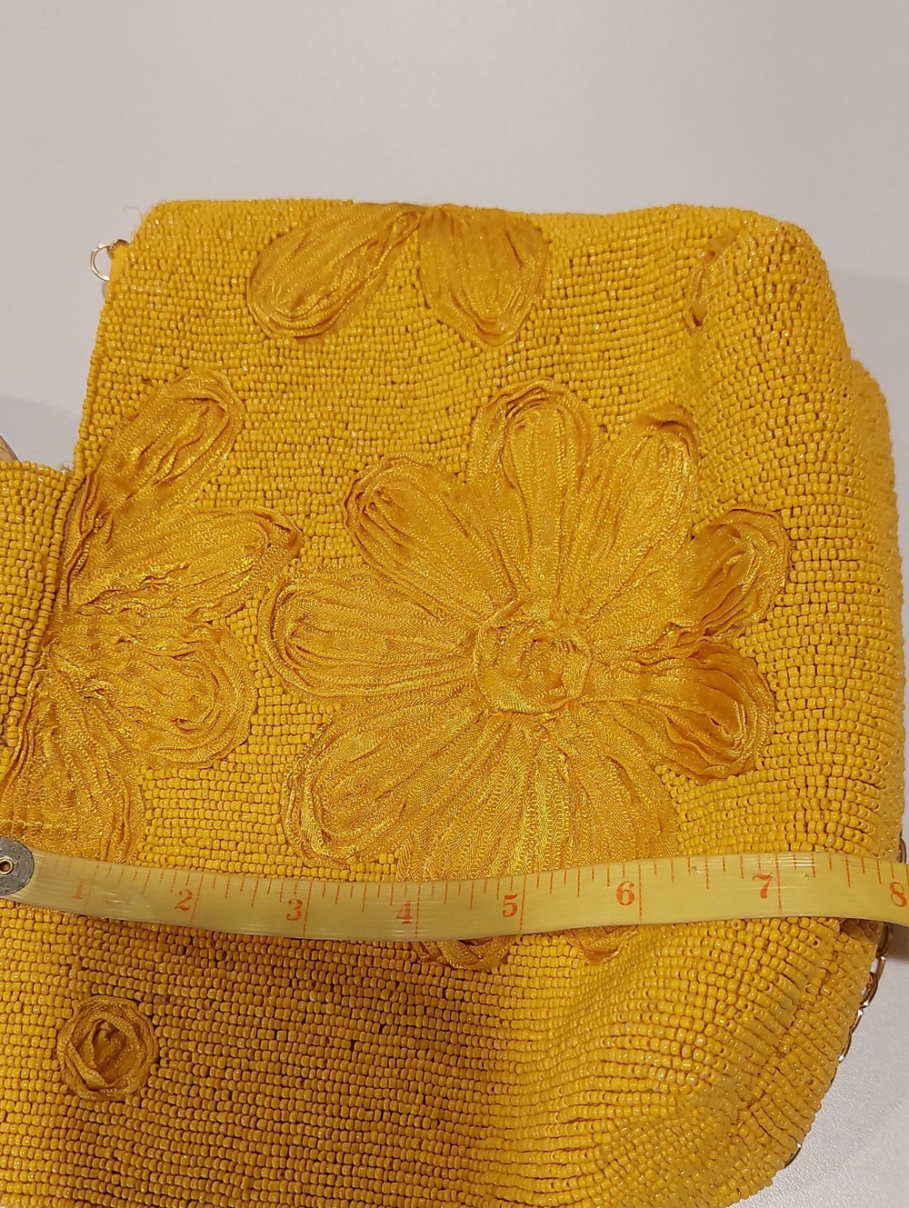 Lulu's Stay Chic Yellow Beaded Wooden Circle Handle Bag - Picture 12 of 14